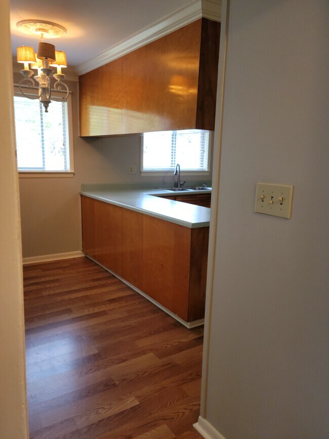 Comedor/cocina - 214 Moncrief St Unidad COZY