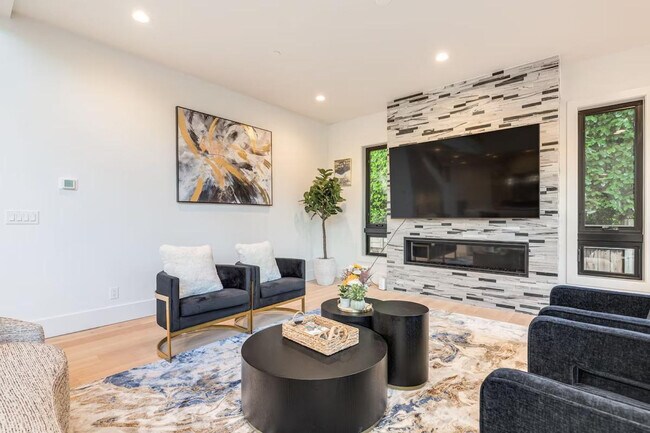 Photo - 115 110th Pl SE Unit ID1335297P