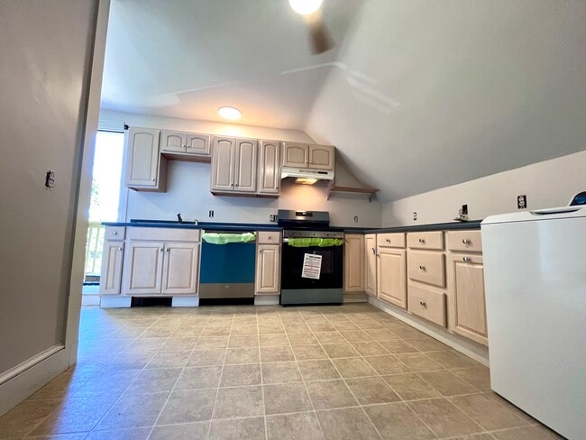 96 Larch St Unit 3