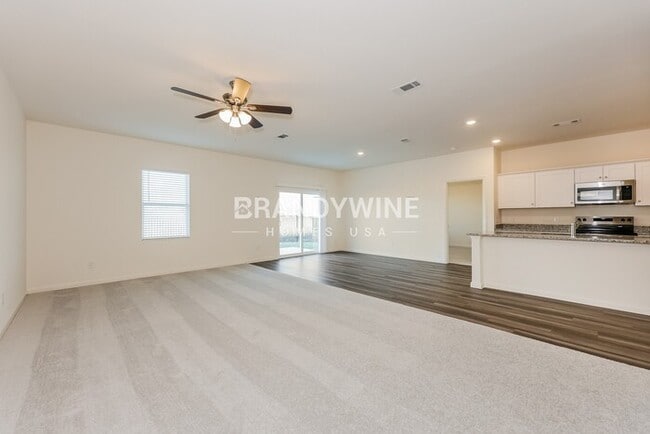 Photo - 8336 Sniptoe Dr