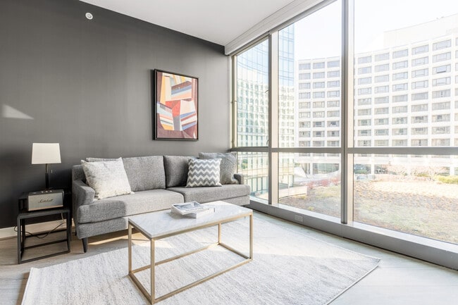 Building Photo - 301 M St SW Rental