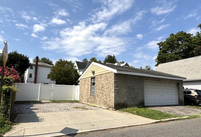 Photo - 177 Ashford Ave Unit 2