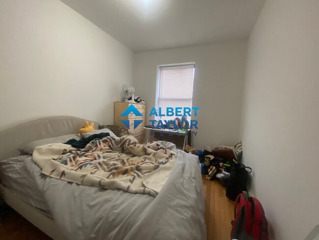 Building Photo - 872 Huntington Ave Unit 3