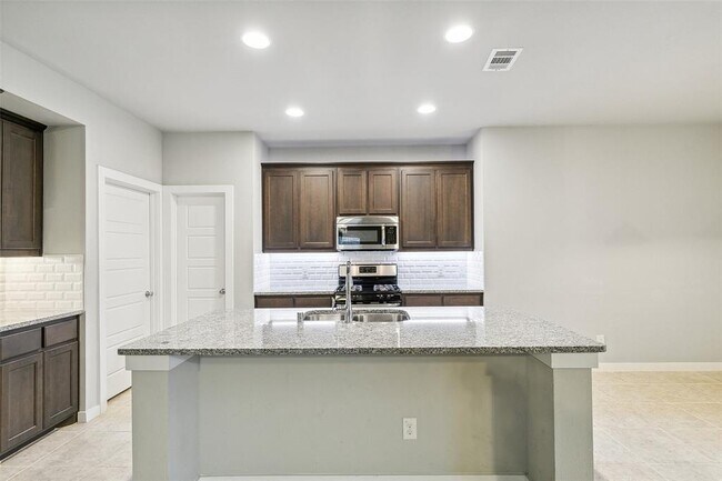 Photo - 1212 White Dove Dr