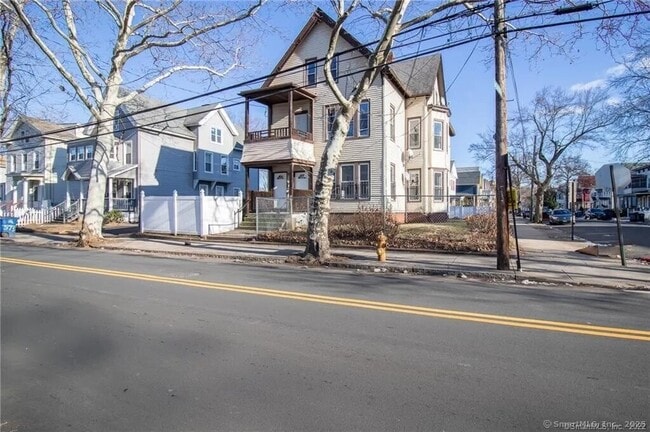 Photo - 565 Orchard St