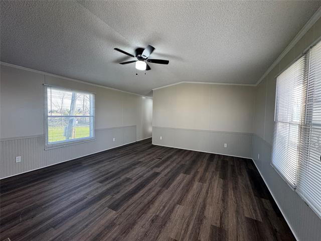 Photo - 1204 Traders Rd