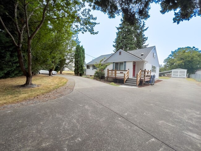 Photo - Country living 5 bed w/RV parking and 3 car garage!