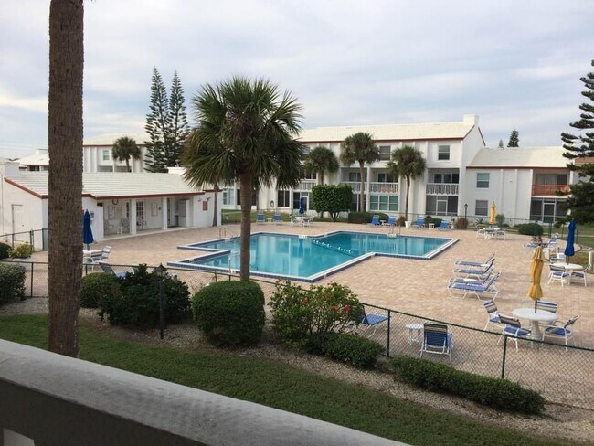 View from the deck - 4590 S Atlantic Ave Unidad 261A Rental