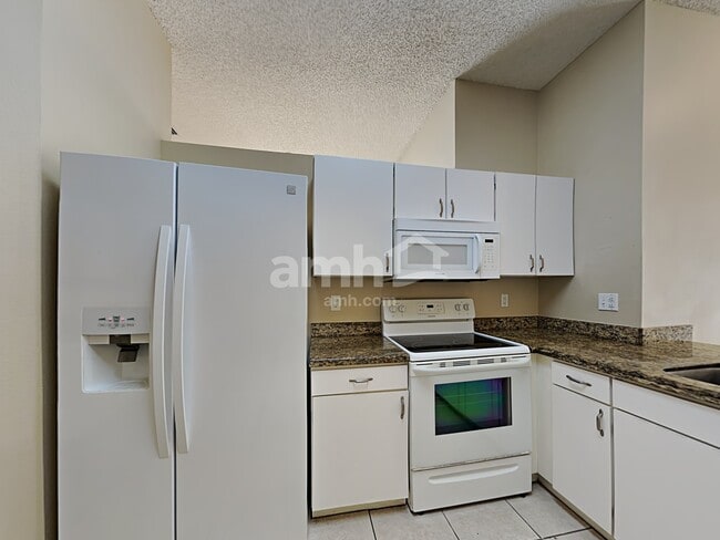 Photo - 523 Beth Ann St