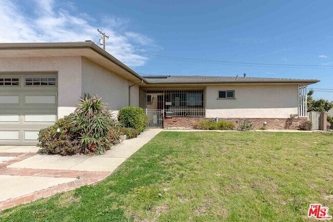 Building Photo - 1430 Rockhaven St Rental