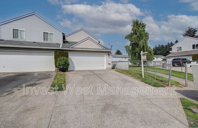 Photo - 3020 NE 116th Ave Condo