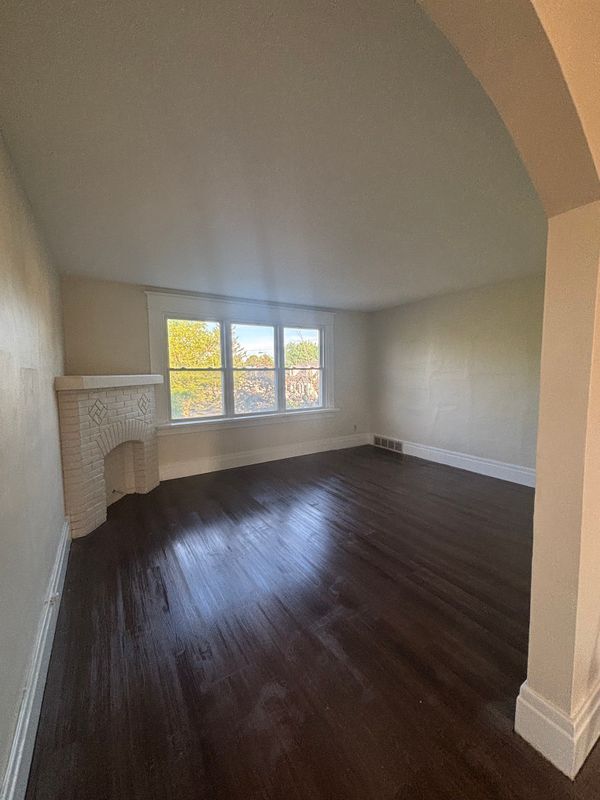 Photo - 154 Midland Ave Unit Upper