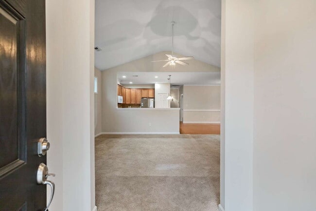 Photo - 19 Denby Cir