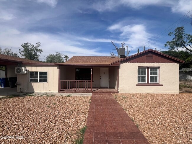 Building Photo - 8405 Pinon St