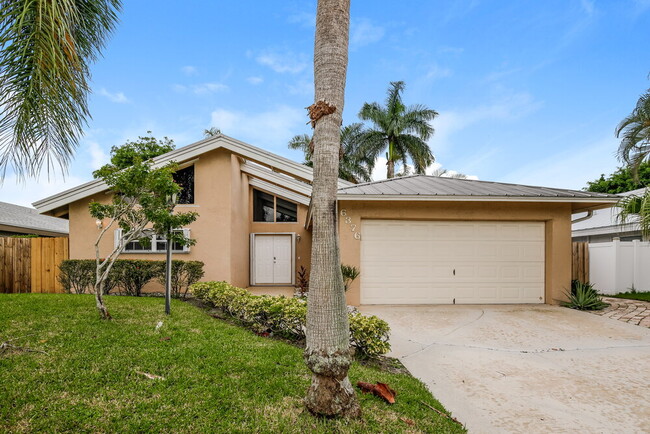 Building Photo - 6376 Amberwoods Dr Rental