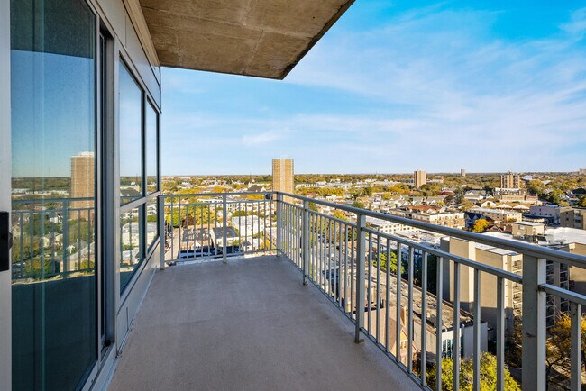 Photo - 1522 N Prospect Ave