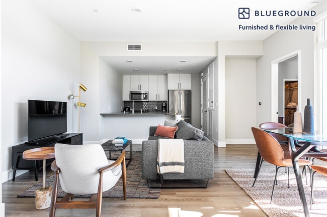 Photo - 333 El Camino Real Unidad FL2-ID375