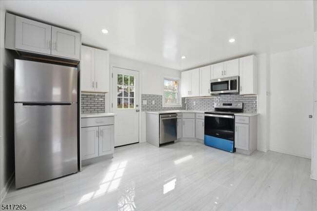 Photo - 240 Watchung Ave