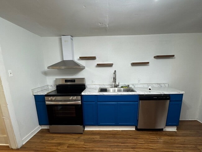 Photo - 426 W King St Unit R