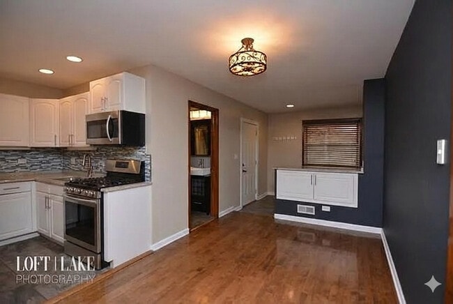 Photo - 2654 W Schubert Ave Unit 1E