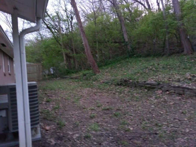 Photo - 640 Center St