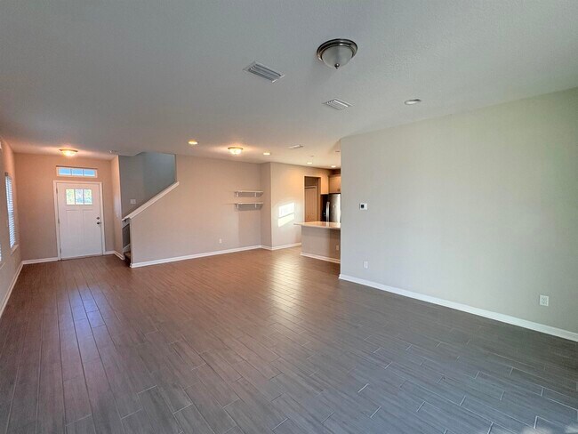 Photo - 308 Bermudez Wy