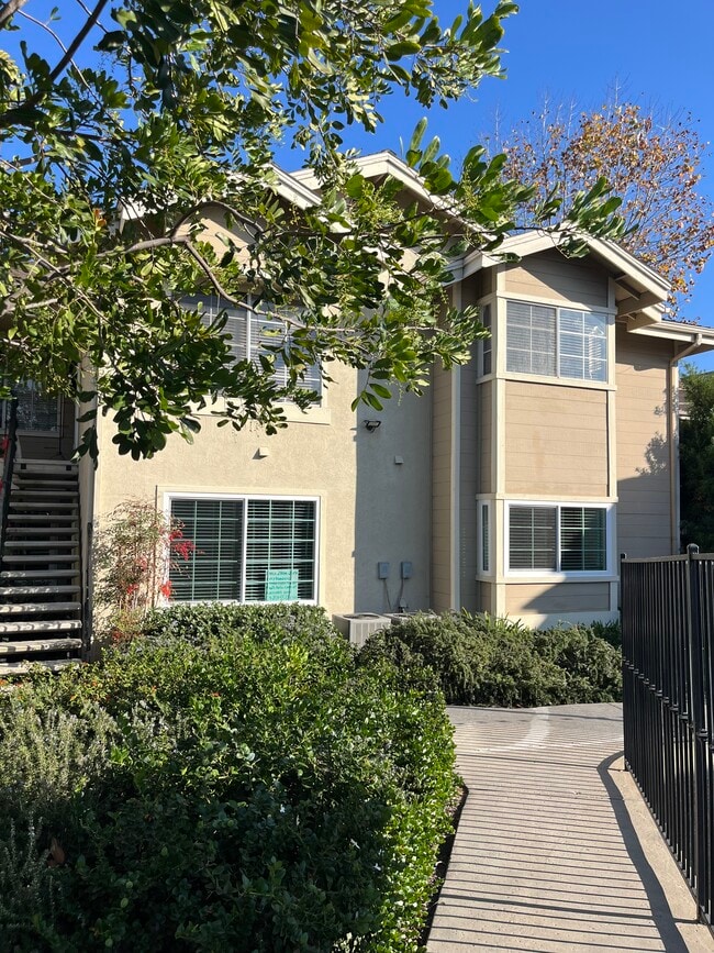 Photo - 3545 Grove St Unidad 127