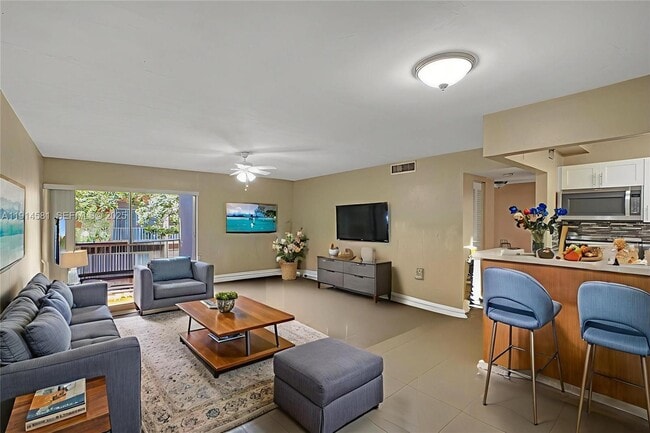 Photo - 9459 SW 76th St Unit R7