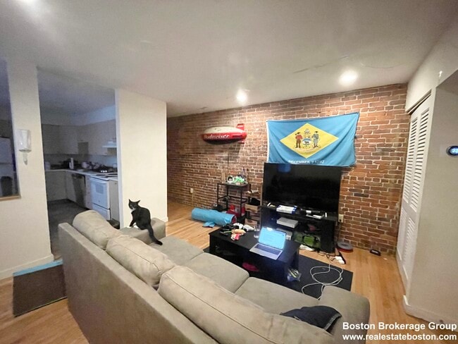 Photo - 71 Gainsborough St Unit 101