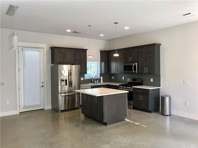 Photo - Central Austin / 3 bedroom, 2.5 baths / Mo...