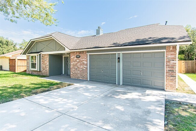 Photo - 15707 Amapola Dr