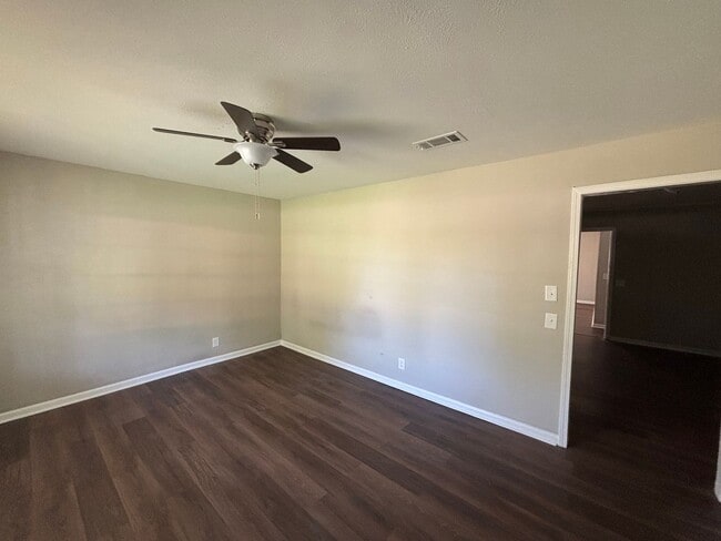 Photo - The Ideal Space to Balance Life, Work and Play.