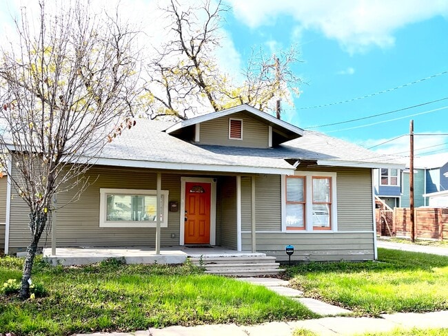 Building Photo - 1013 N Palmetto Ave Rental