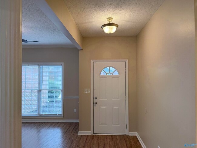 Photo - 2813 Willowick Tr SE