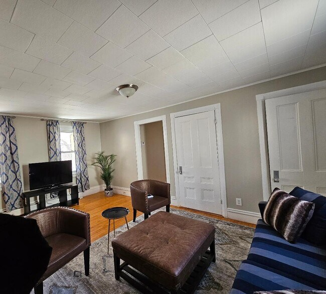 Living room - 20 Brown St