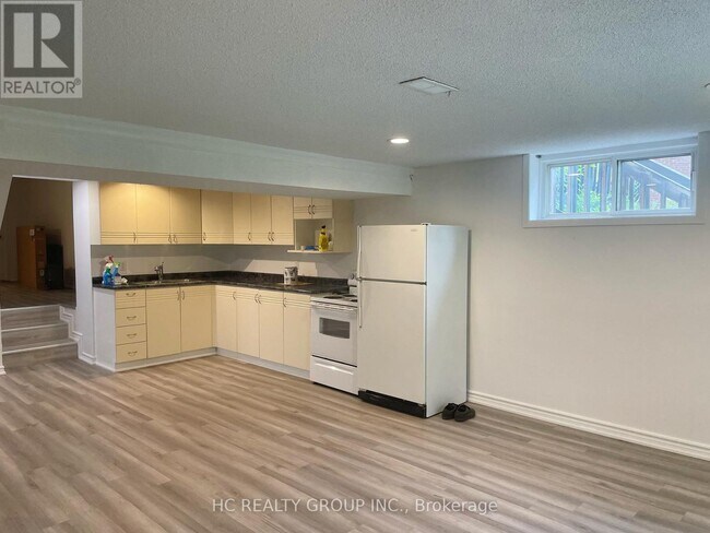 Photo - 42 Arkona Dr