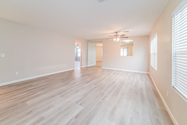 Photo - 7929 W Caron Dr