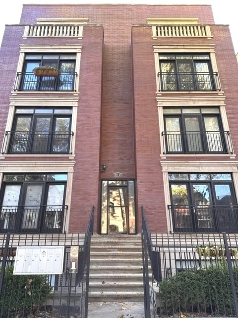Building Photo - 949 W Montana St Unit 2W