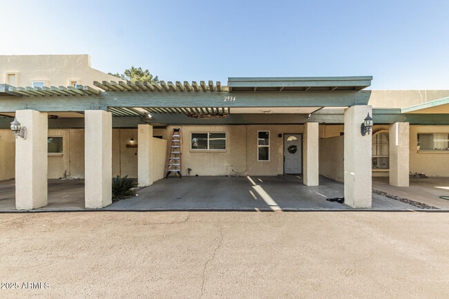 Building Photo - 2934 N 22nd Pl