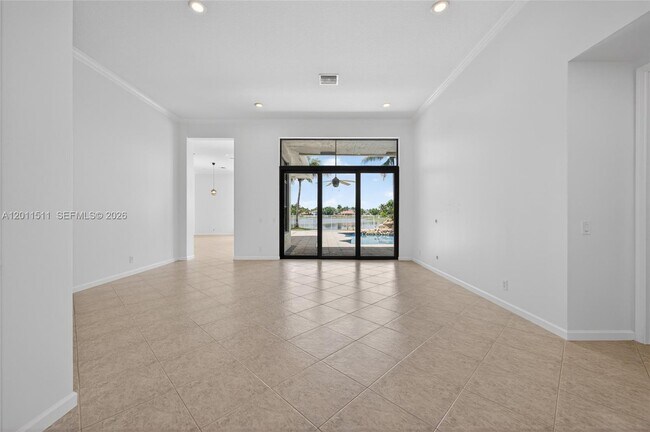 Photo - 812 Regal Cove Rd
