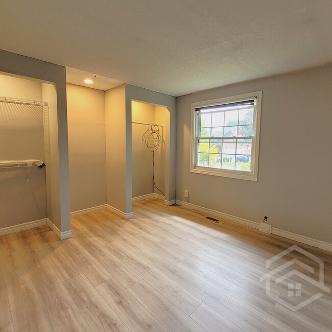 Photo - 4 Bedroom House in Springford!!