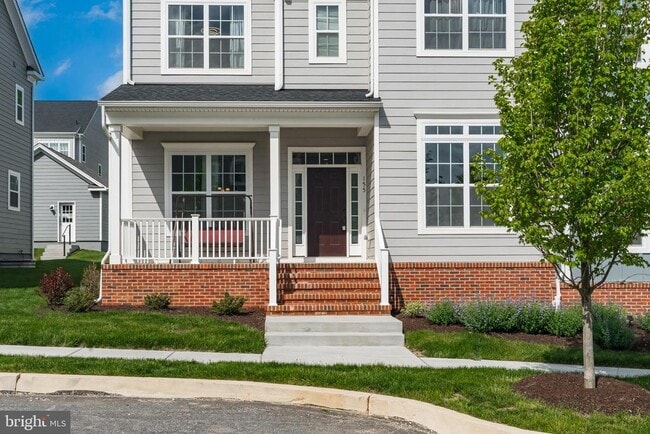 Photo - 155 Lotus Ln