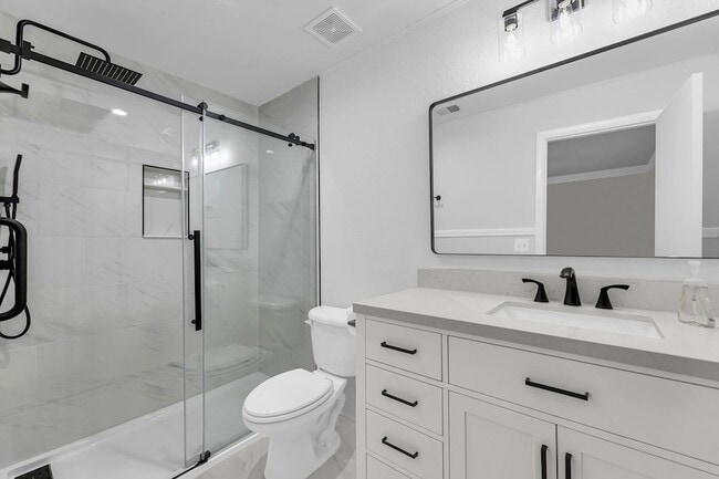 Photo - 266 Alexandra Dr
