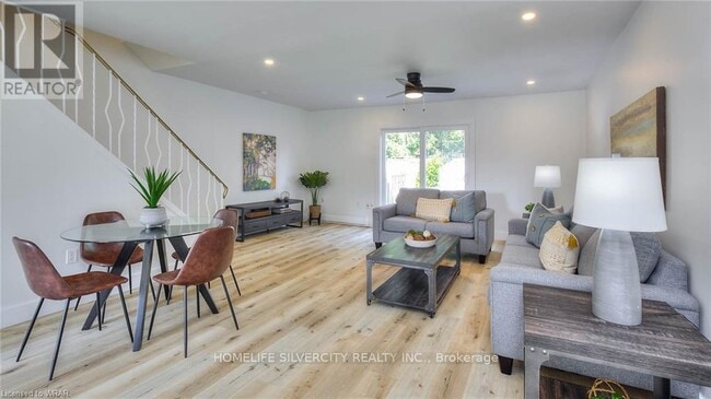 Photo - 144 Jansen Ave