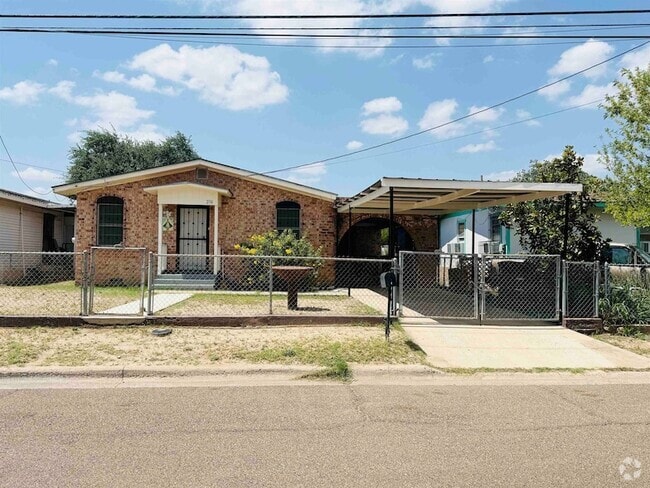 Building Photo - 216 W Olive St Rental