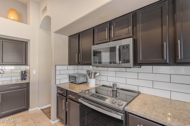 Photo - 1823 W Remington Dr