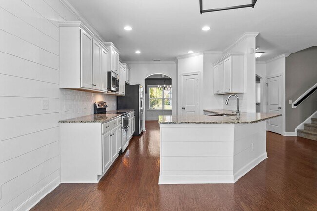 Photo - 4 Bedroom in Mimosa Bay with BONUS and BOAT ACCESS!