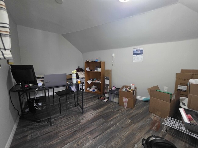 Photo - 406 Barrie St Unit 406-3