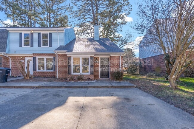 Building Photo - 5627 Trafalgar Arch