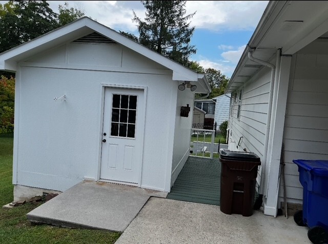 Photo - 112 E Arrowwood Rd